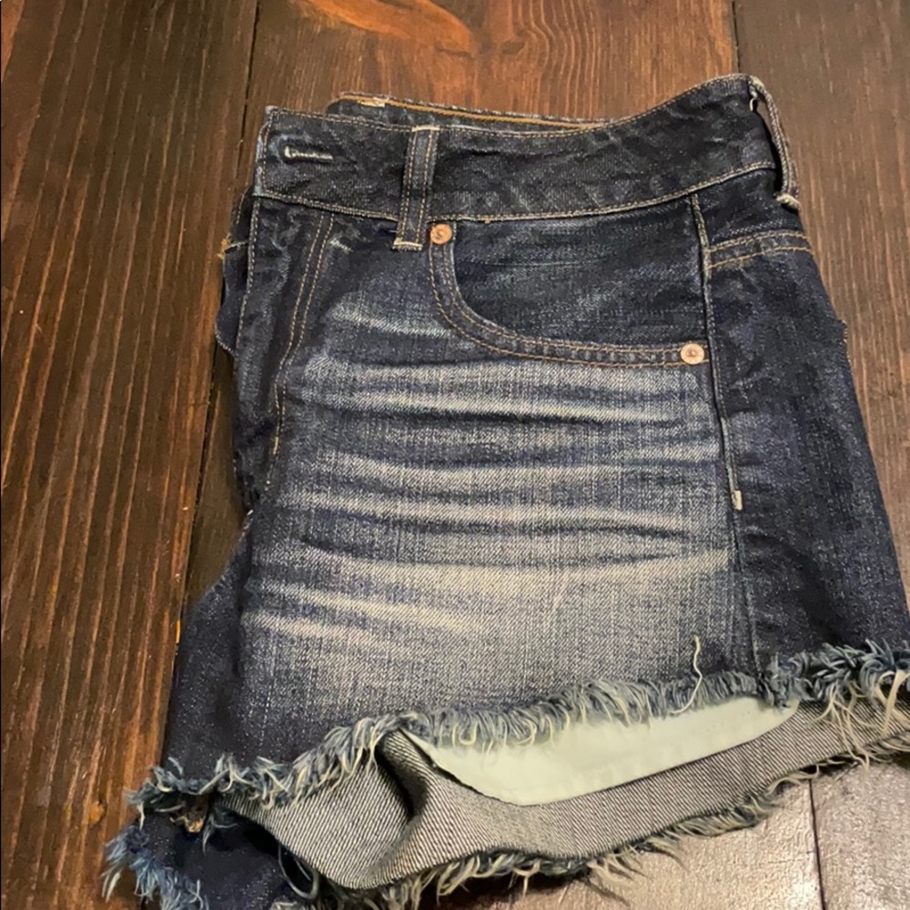 Shorts - Picture 2 of 4
